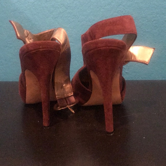 Heels - Picture 3 of 3